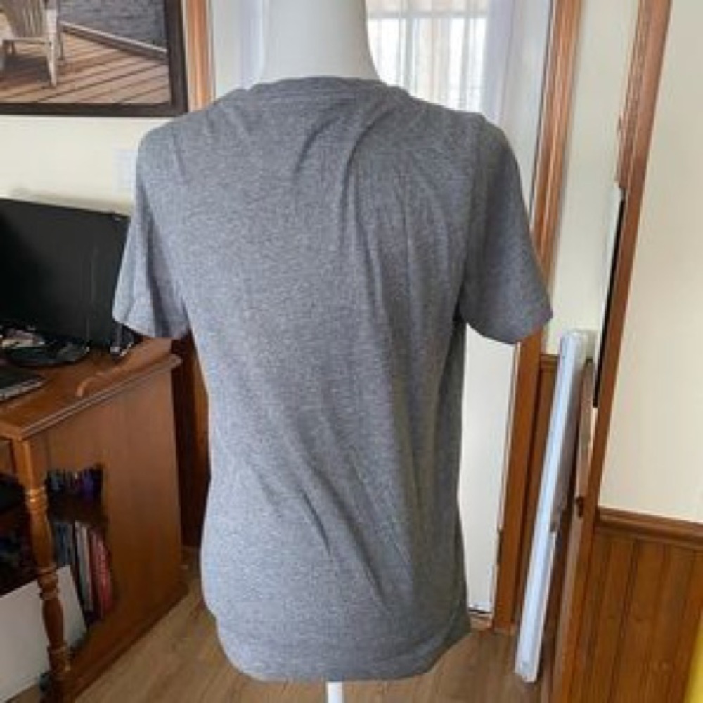 Aeropostale Gray Pink Floyd Graphic Tee with Green Skull - Picture 2 of 4